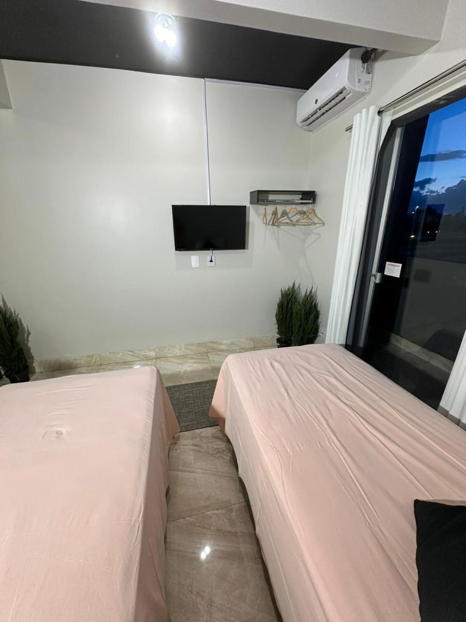 Riacho Hotel Бразилиа Экстерьер фото
